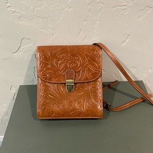 Patricia Nash brown small purse
